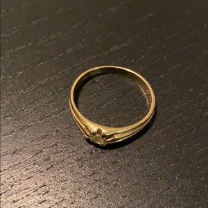 14k Yellow Gold ring size 6